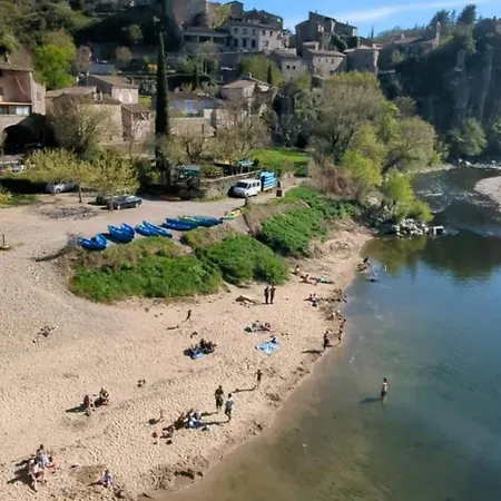 Les Petits Riens